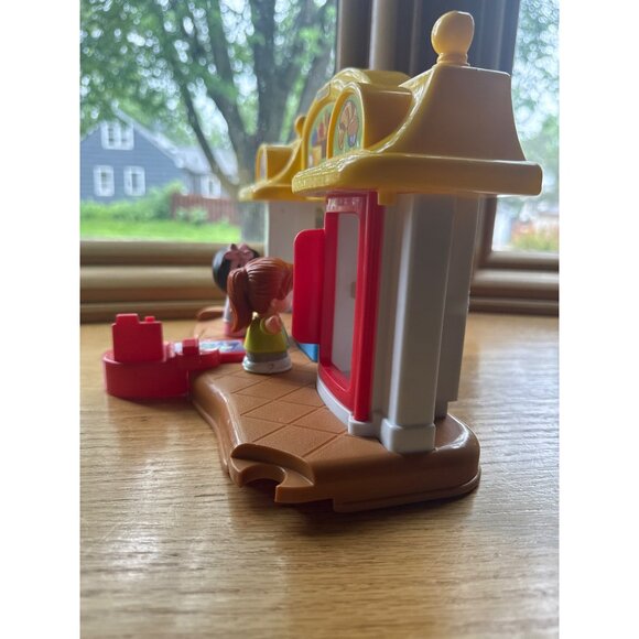 Fisher-Price Little People Corner Market Playset With Figures - Picture 7 of 8